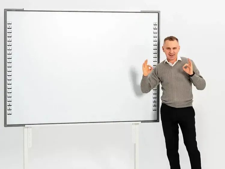 Комплект для НУШ: інтерактивна дошка INTBOARD UT-TBI82S + короткофокусний проєктор + акустична система + доставка та монтаж 13082026 фото
