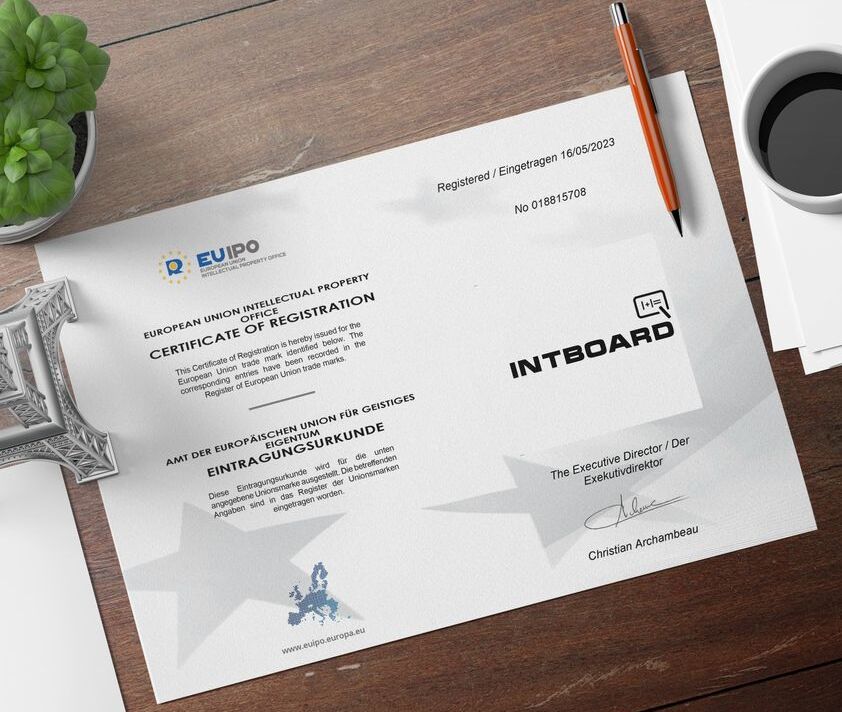 Купить интерактивный киоск INTBOARD INFOCOM ST 43″ (non touch) в Украине